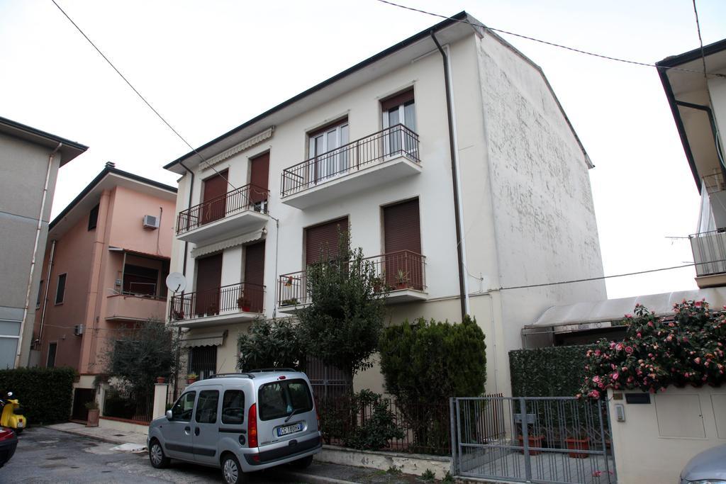 A Casa Di Simone A Viareggio Lejlighed Eksteriør billede