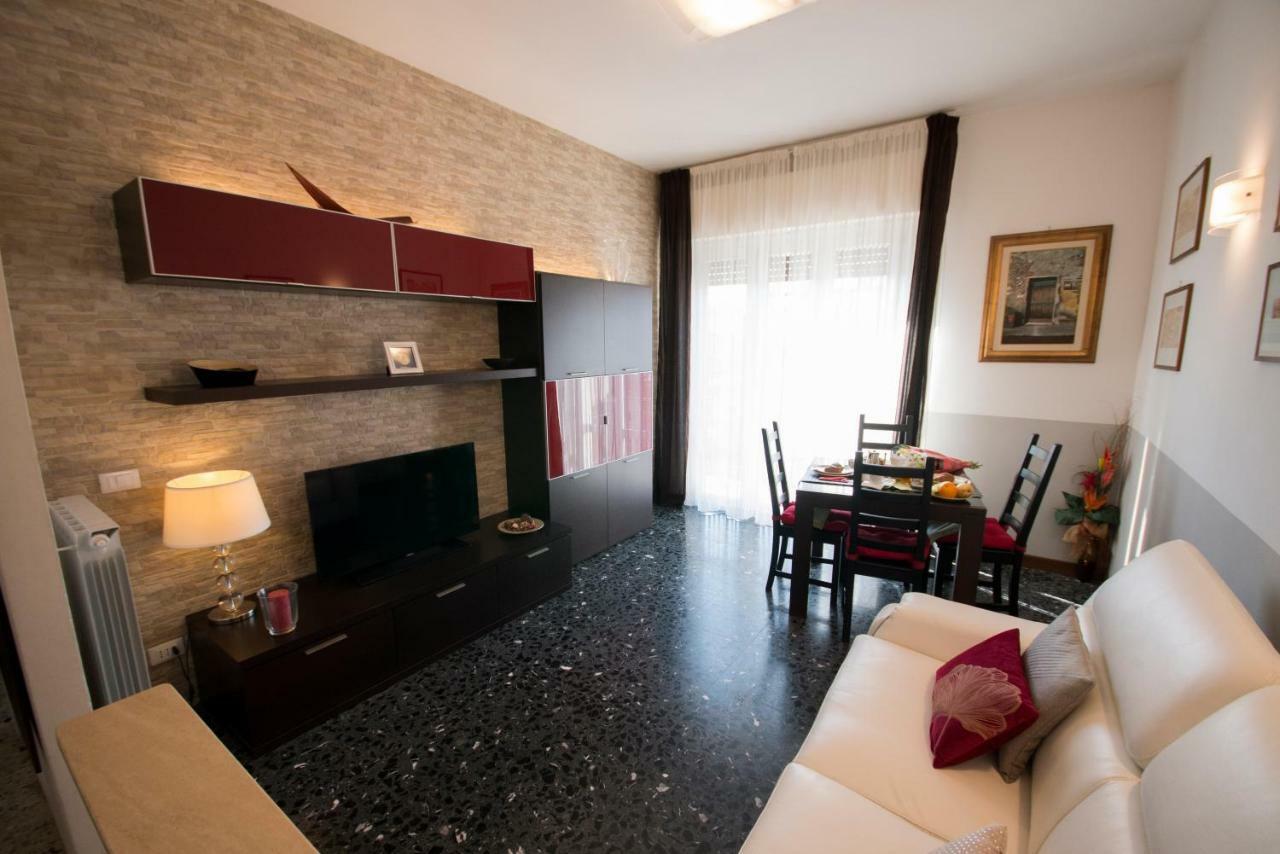 A Casa Di Simone A Viareggio Lejlighed Eksteriør billede